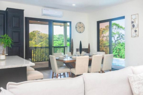 luxury 5 Bdrms-5 Bthms villa with private pool in west end